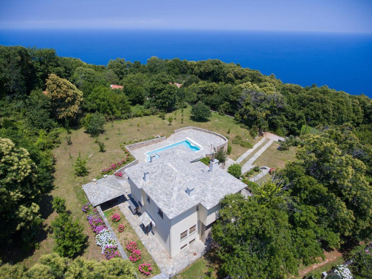Luxury Villa With Pool In Tsagarada Exteriör bild